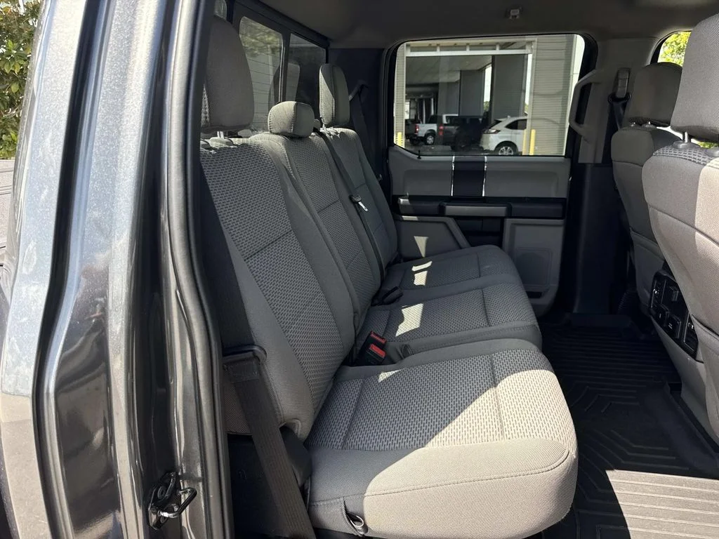 Certified Used 2020 Magnetic Metallic Ford XLT image 9