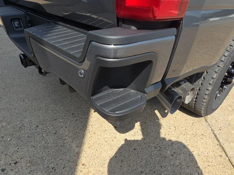 New 2026 Carbonized Gray Metallic Ford F-250® XLT image 13