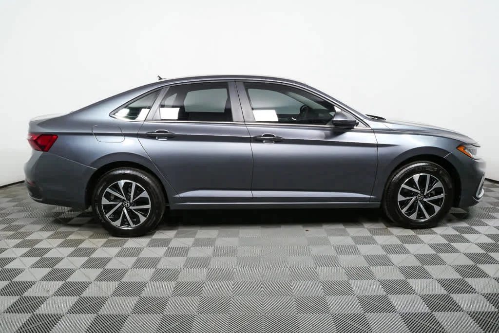 New 2026 Platinum Gray Metallic Volkswagen S image 2