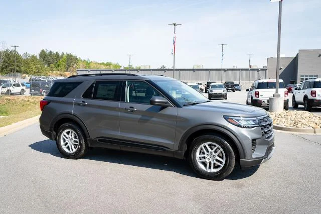New 2026 Carbonized Gray Metallic Ford Active image 12
