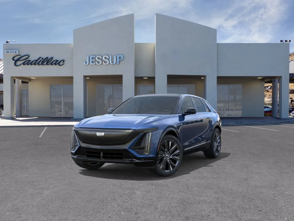 2026 Cadillac LYRIQ Signature Sport | CarEdge | CarEdge