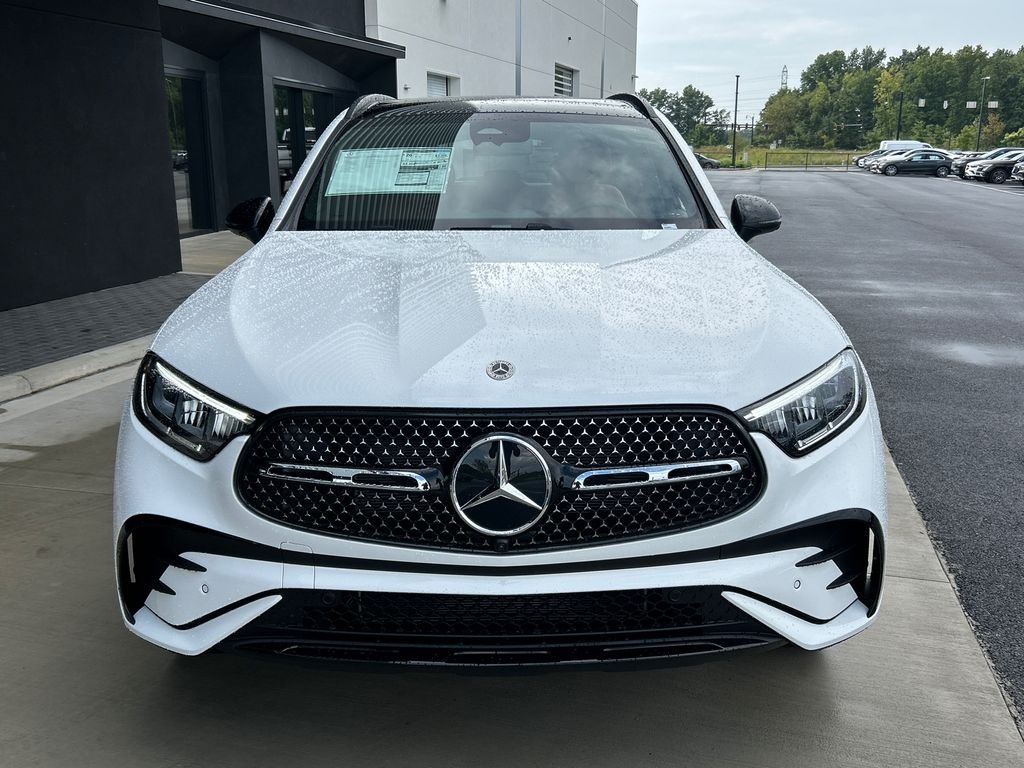New 2027 Polar White Mercedes-Benz GLC 300 image 3