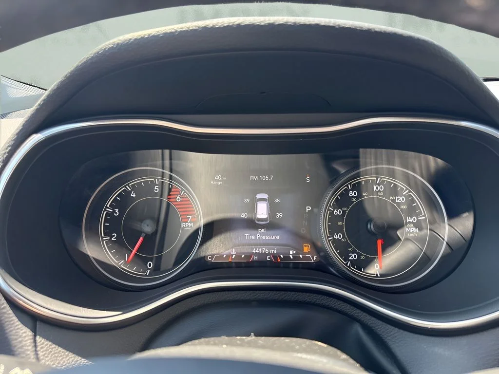 Used 2022 Gray Jeep Limited image 24