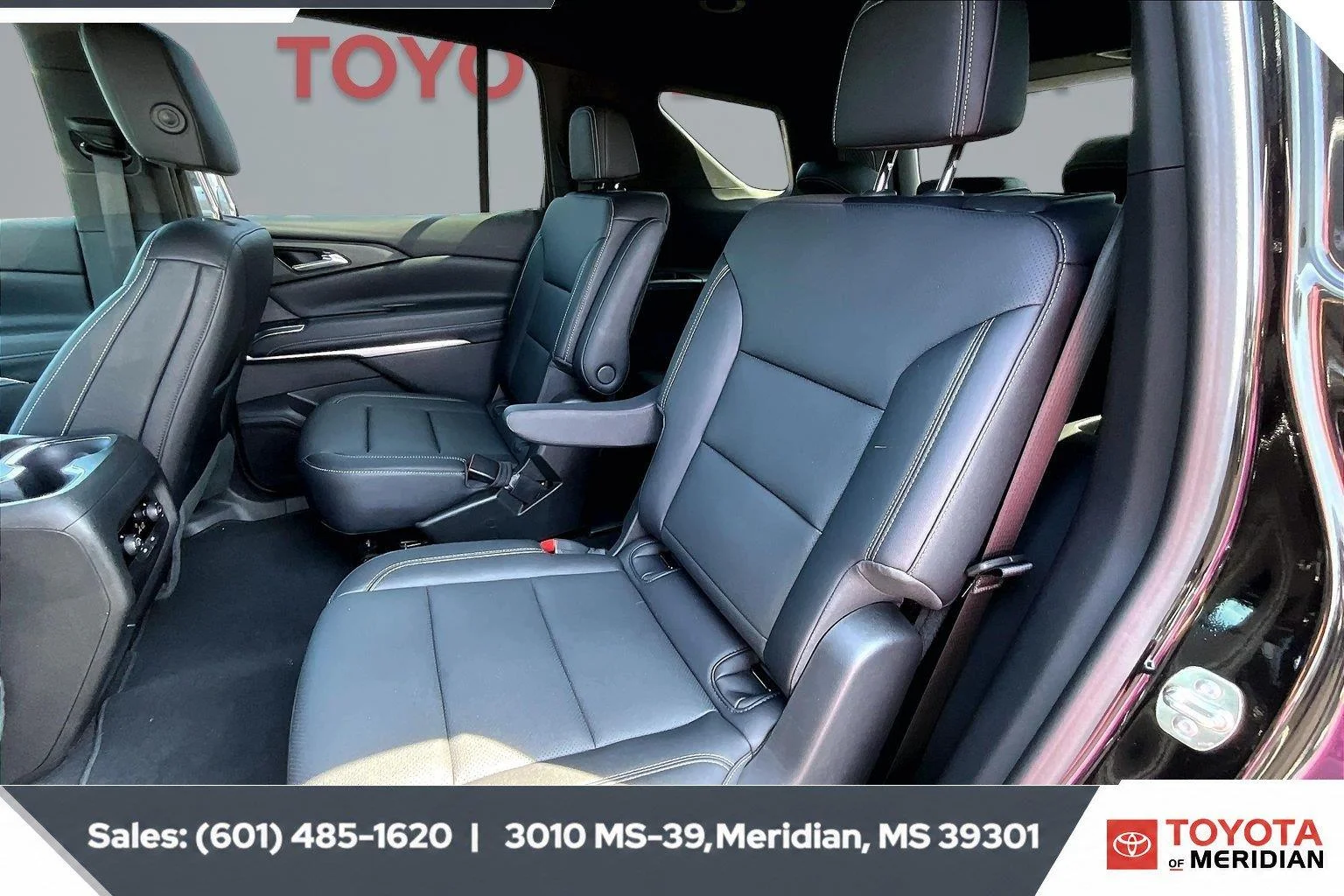 Used 2026 Mosaic Black Metallic Chevrolet AWD LT image 19