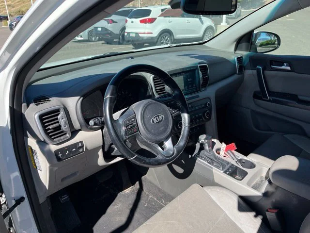 Used 2017 Snow White Pearl Kia EX image 17