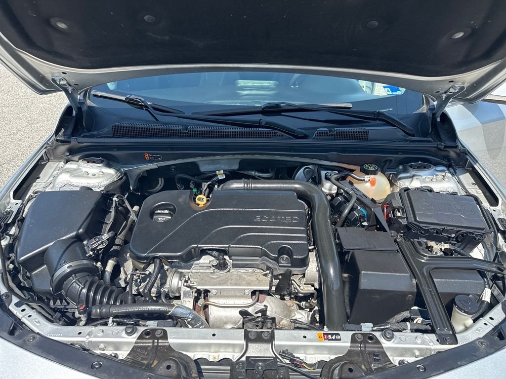 Used 2019 Silver Chevrolet LT image 22