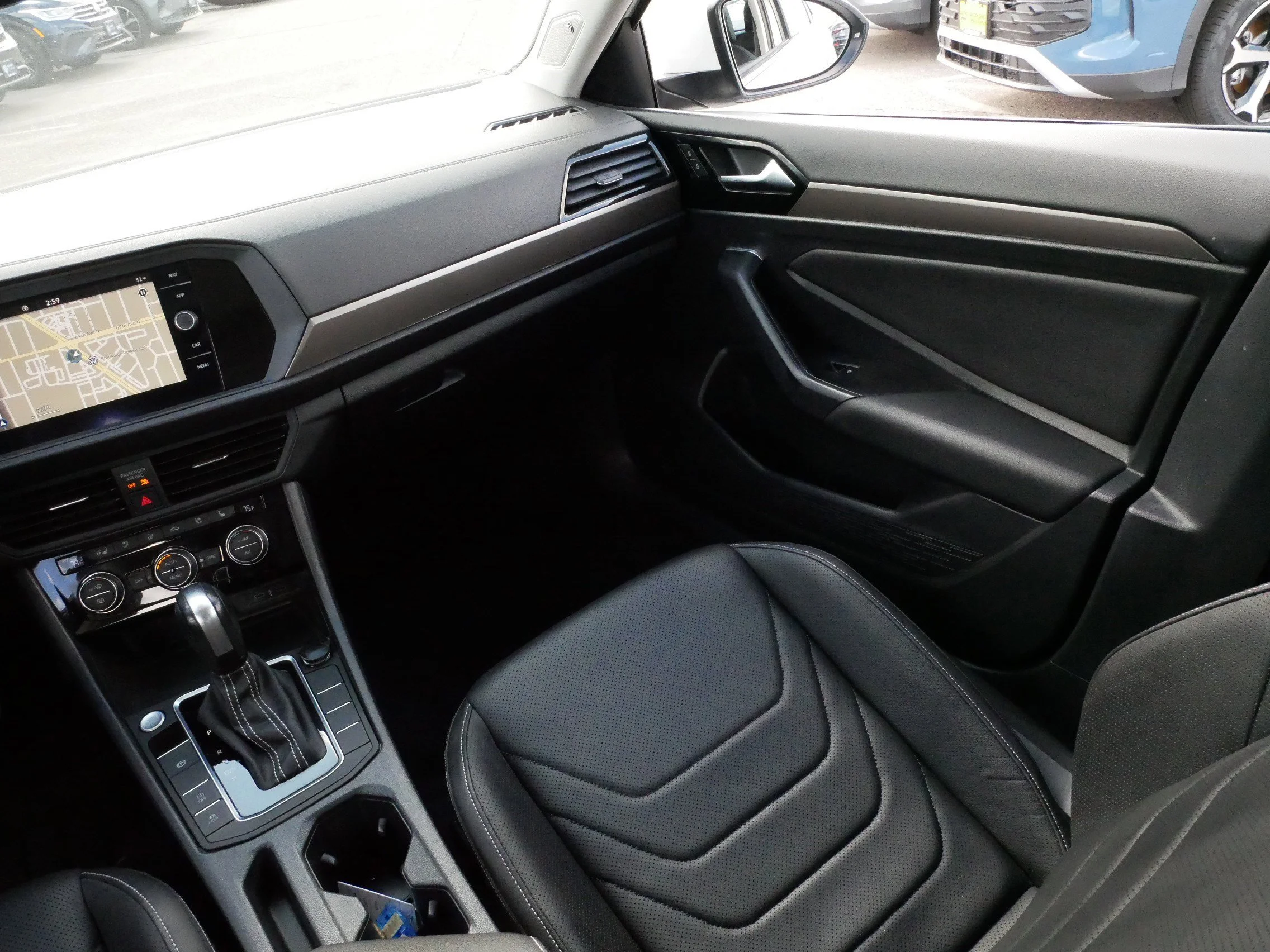 Certified Used 2021 Pure White Volkswagen SEL Premium image 11
