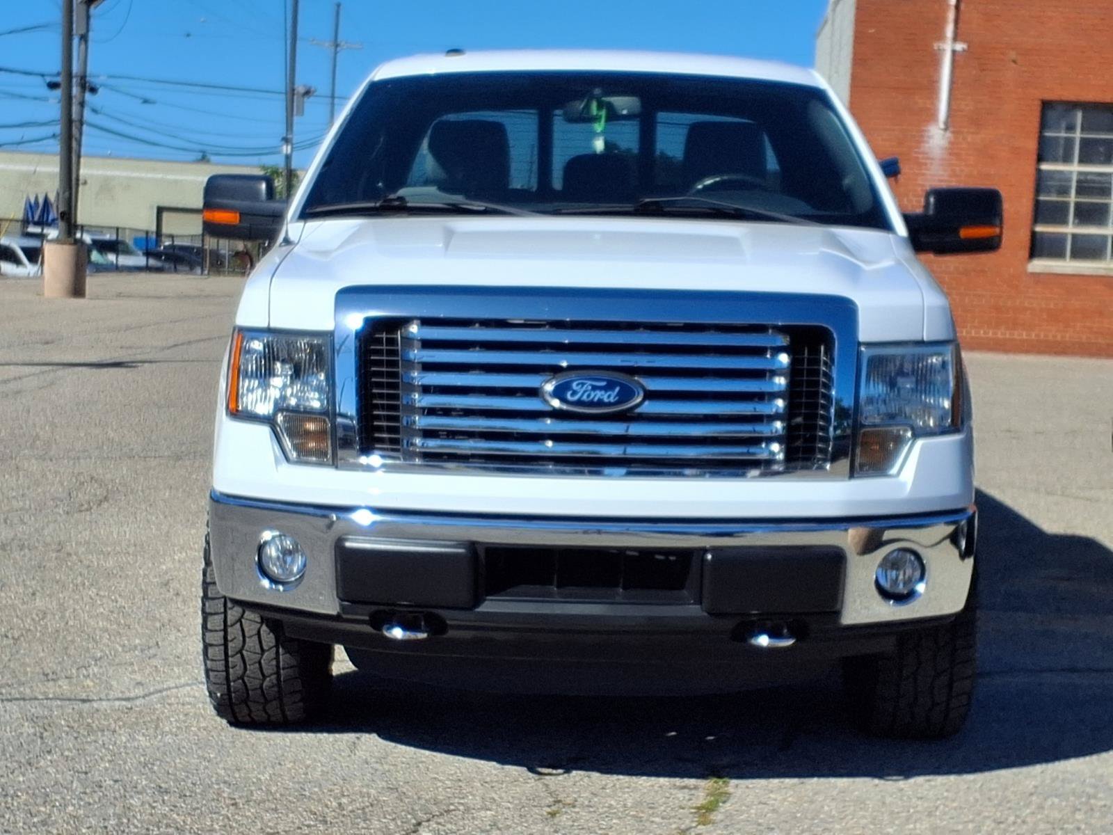 Used 2012 Oxford White Ford XL image 24