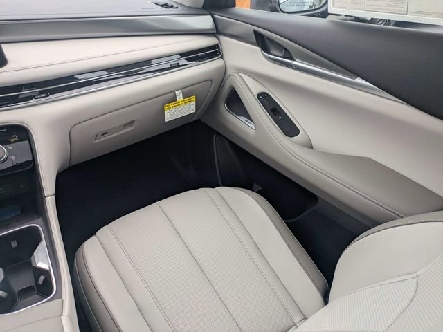 New 2027 DEEP EMERALD INFINITI Luxe AWD image 18