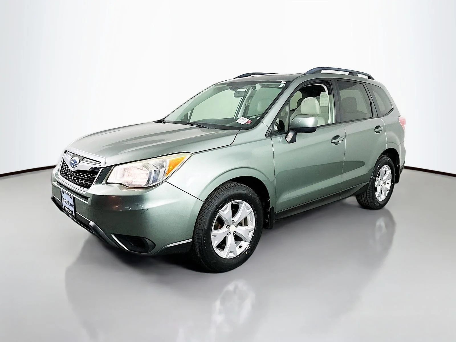 Used 2015 Green Subaru 2.5i Premium image 3
