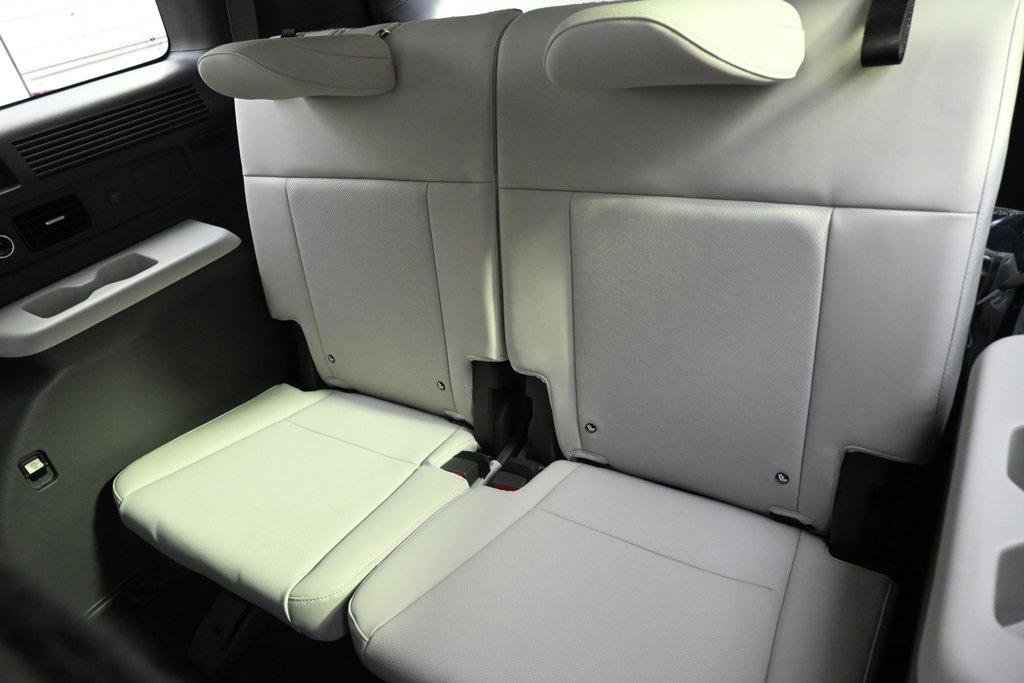 New 2027 White Hyundai SEL image 22