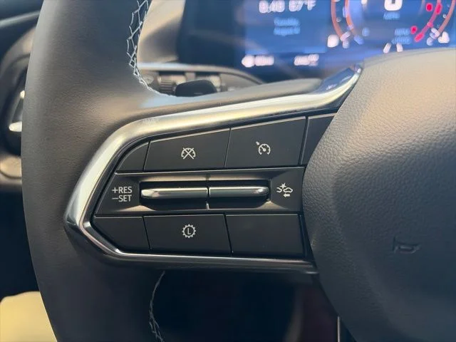 New 2027 White Chevrolet LT image 17