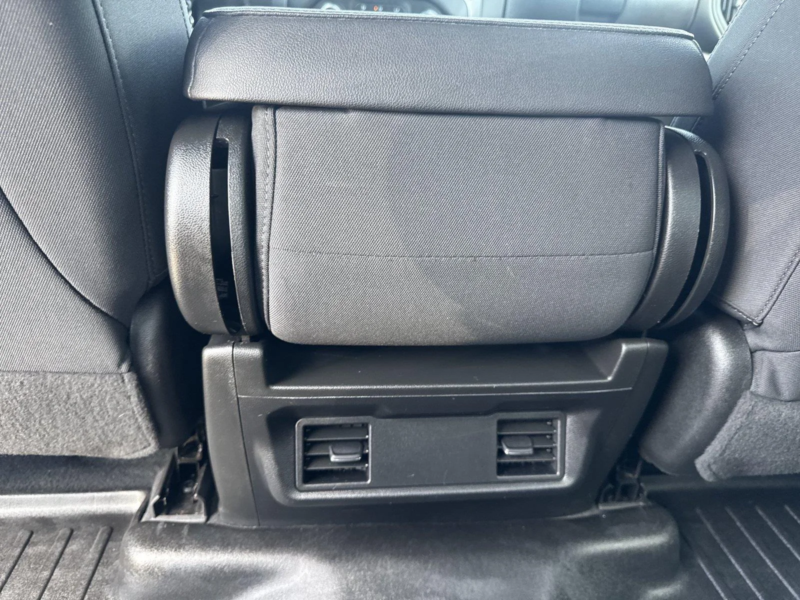 Used 2022 SILVER ICE METALLIC Chevrolet Custom image 32