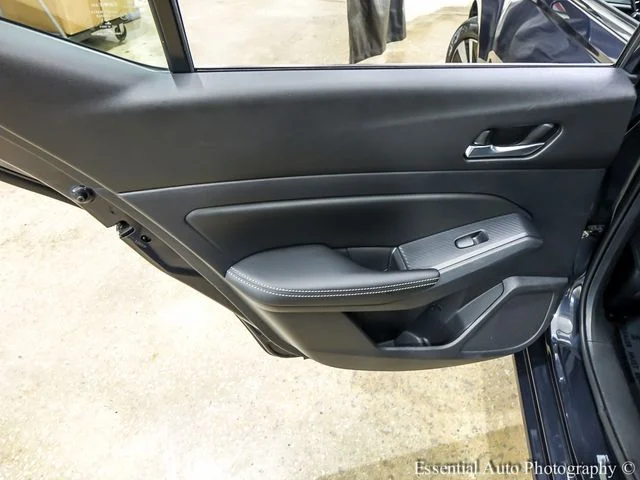 Used 2019 Blue Nissan 2.5 SV image 20