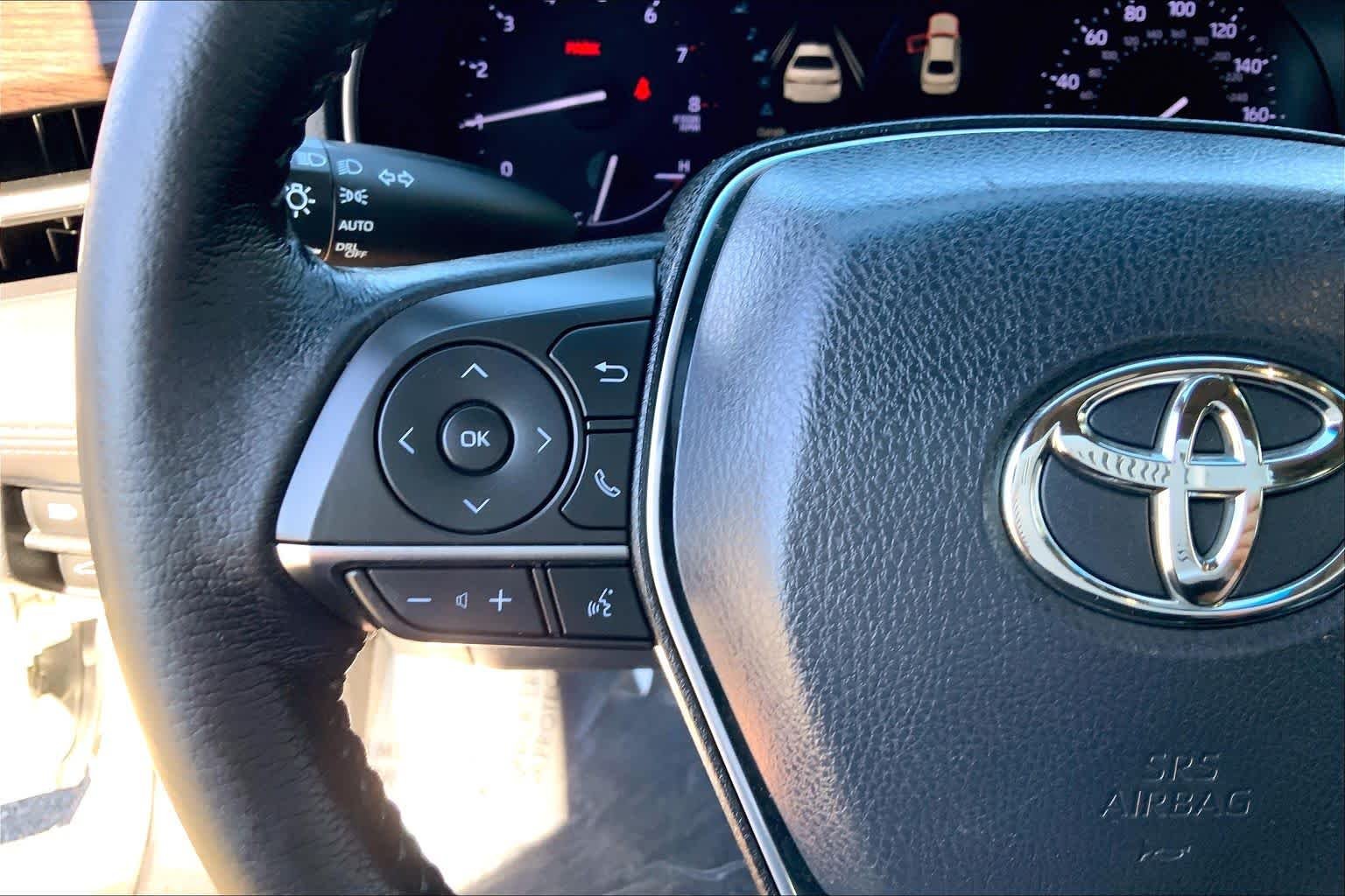Used 2019 Wind Chill Pearl Toyota XLE image 24