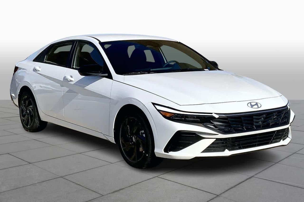 New 2026 Serenity White Hyundai SEL Sport image 2