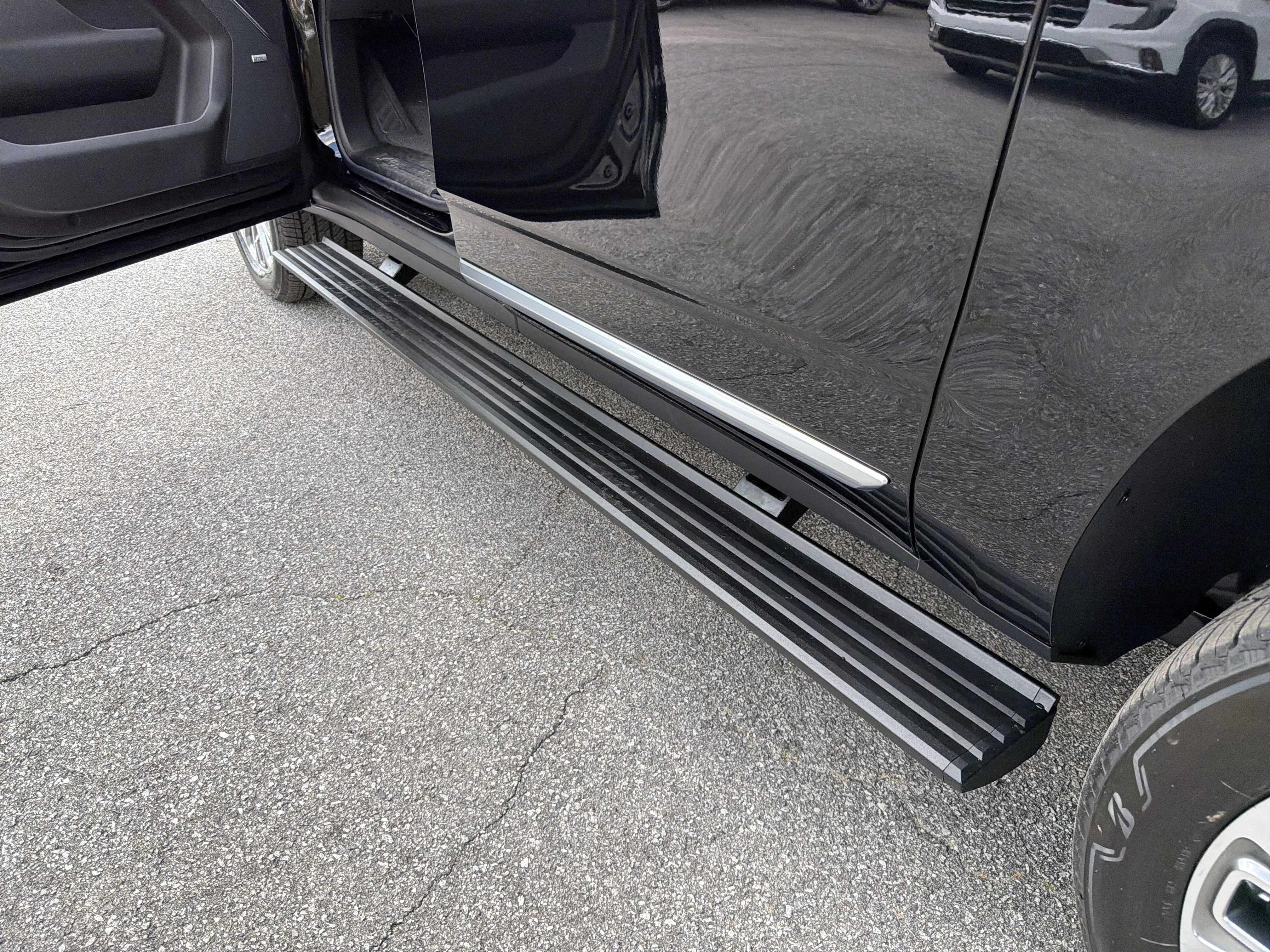 2026 GMC Yukon XL Denali - Photo 38