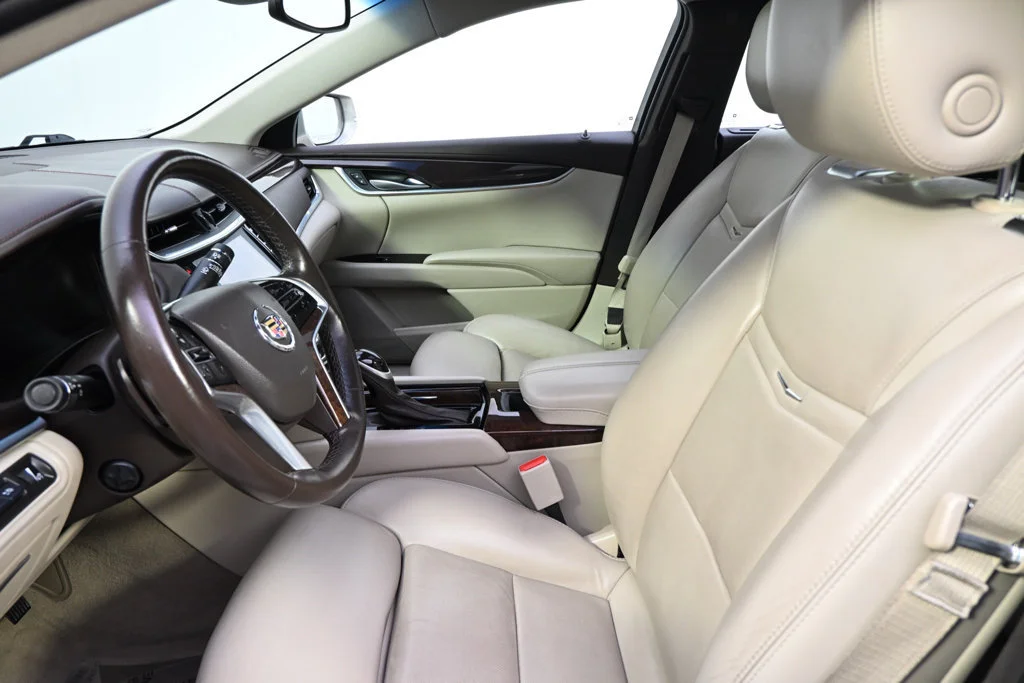 Used 2013 SILVER COAST METALLIC Cadillac Premium image 13