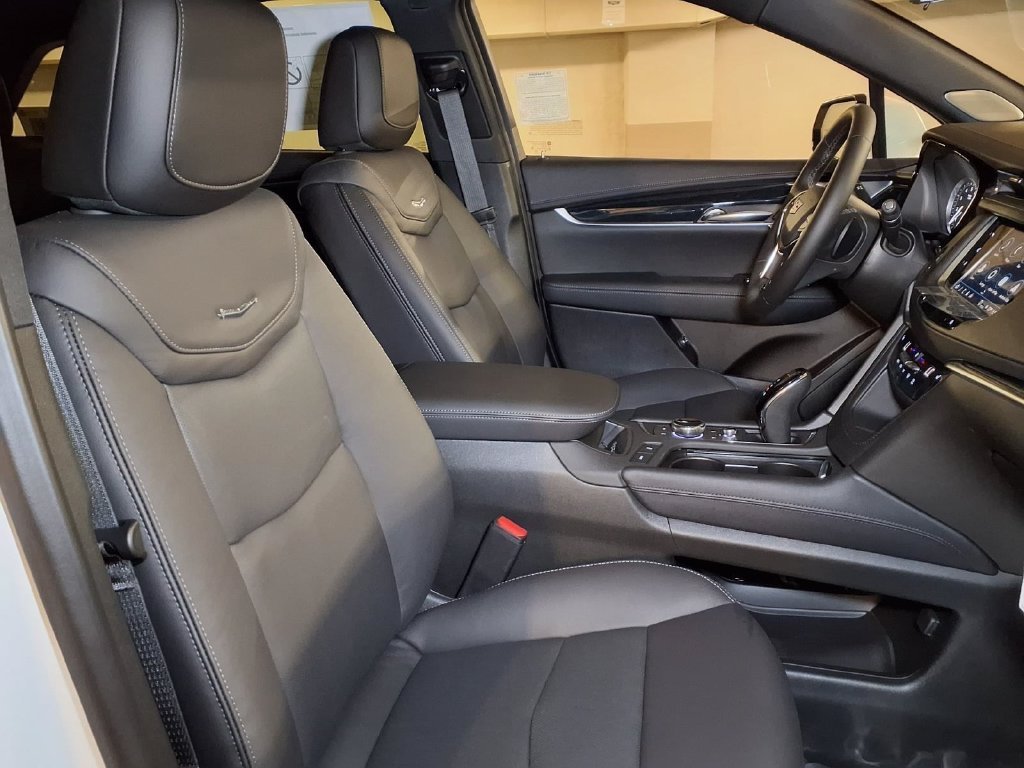 2026 Cadillac XT5 Premium Luxury - Photo 6