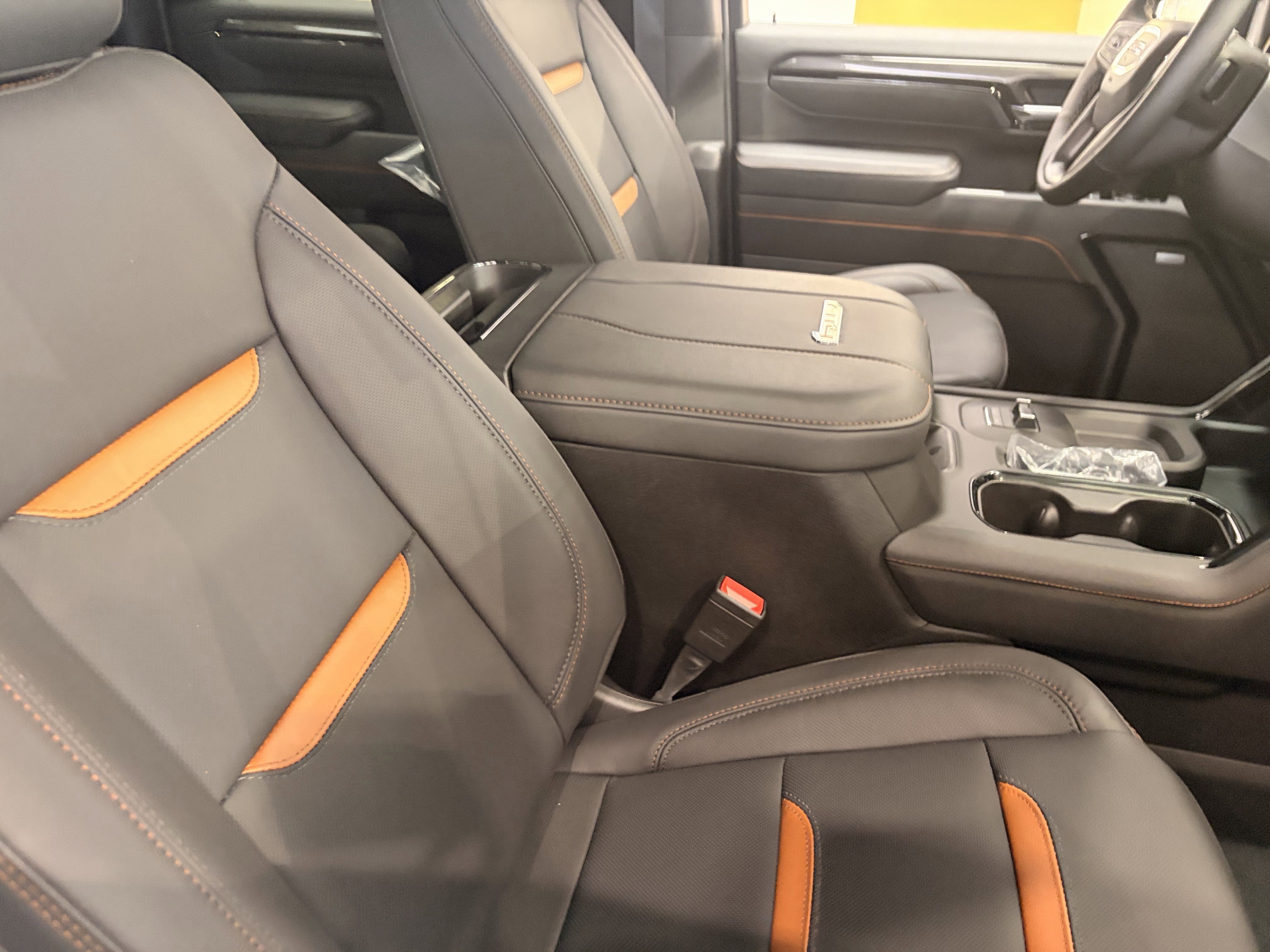 2026 GMC Sierra 2500HD AT4 - Photo 9