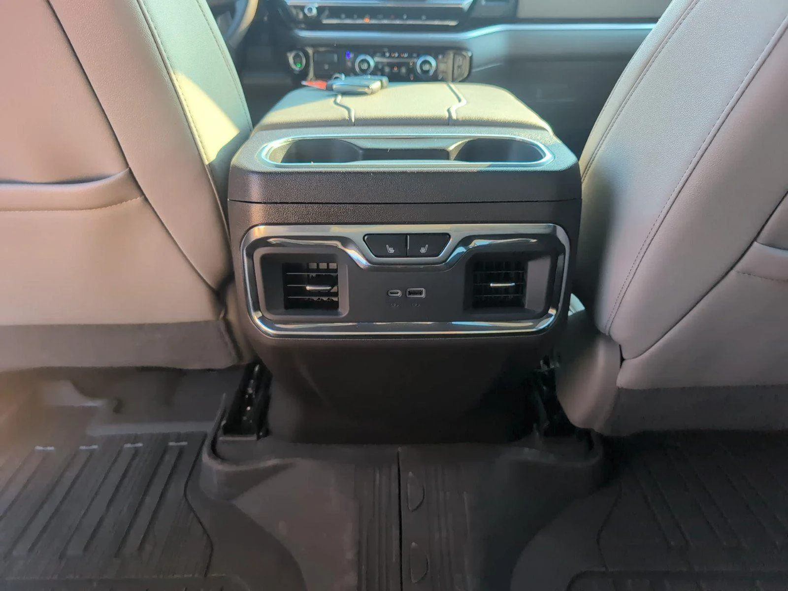 Used 2026 Glacier White Tricoat GMC SLT image 34