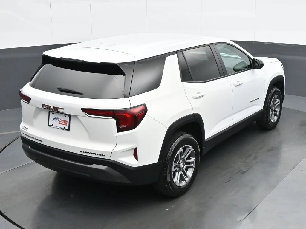 Used 2026 White GMC Elevation image 21