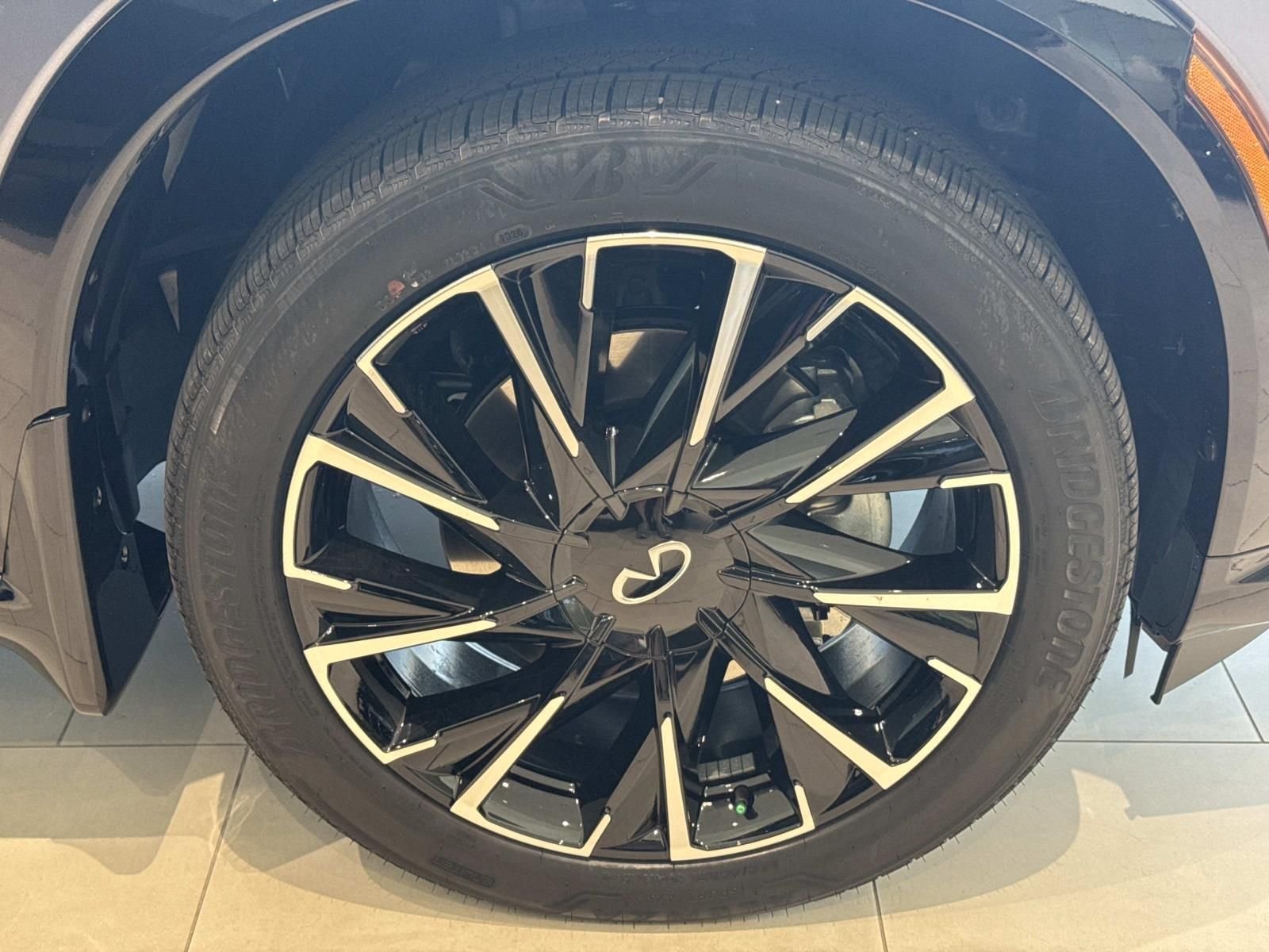New 2027 2T MNBW BLUE INFINITI Autograph AWD image 3
