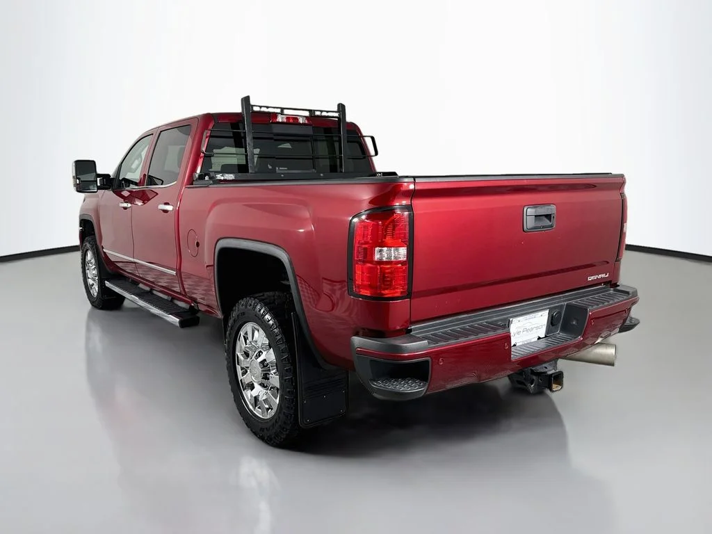 Used 2019 Red Quartz Tintcoat GMC Denali image 3
