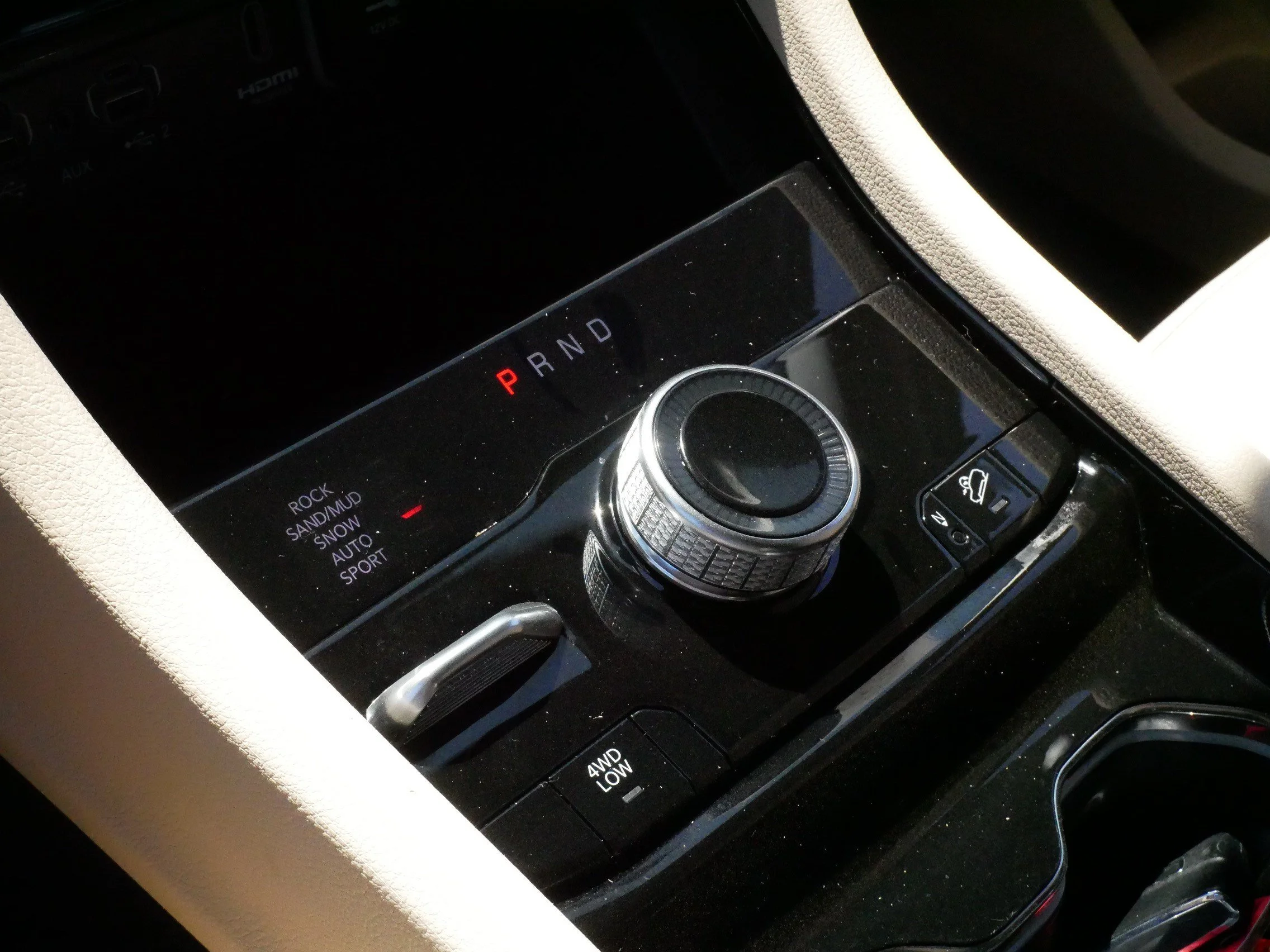 Used 2022 Velvet Red Pearlcoat Jeep  image 24
