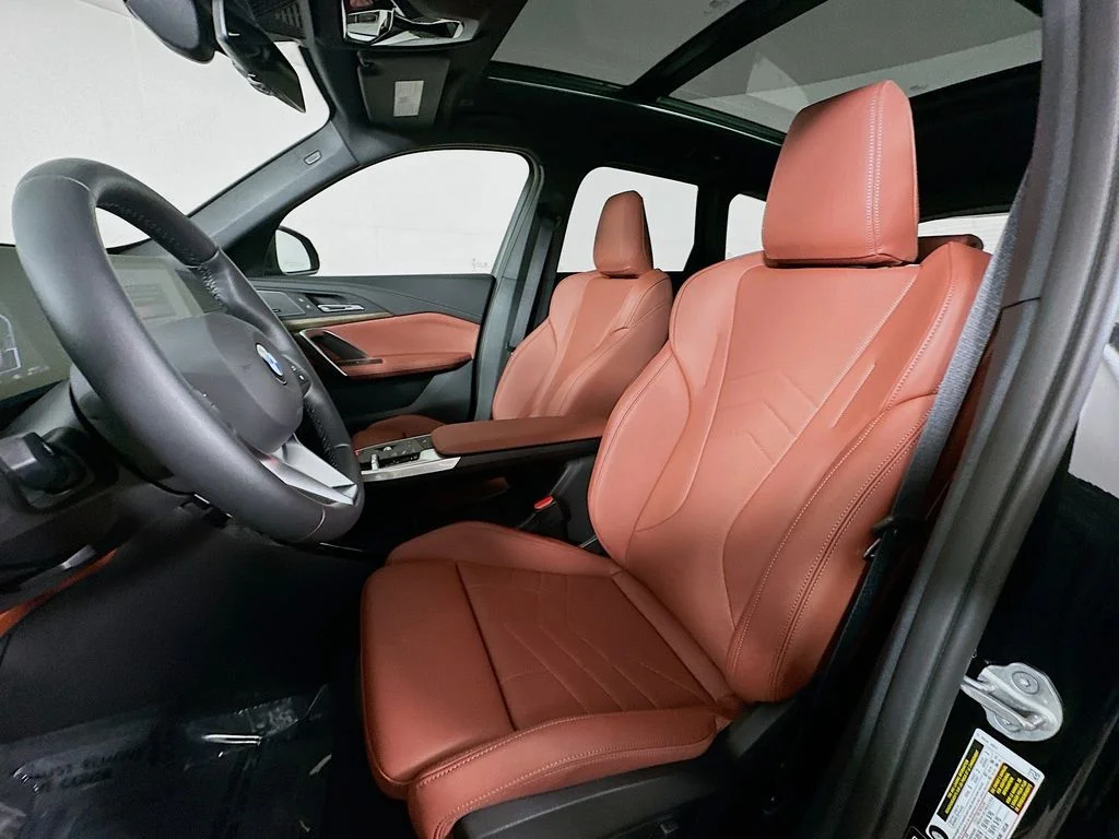 New 2026 Black Sapphire Metallic BMW xDrive28i image 11