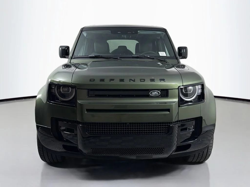 New 2026 Woolstone Green Metallic Land Rover X-Dynamic SE image 2