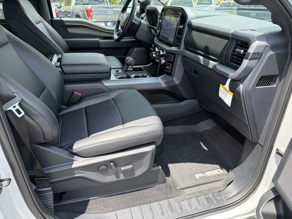 New 2026 White Ford XLT image 15