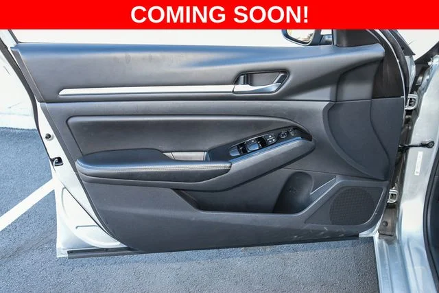 Used 2023 Silver Nissan 2.5 SV image 14