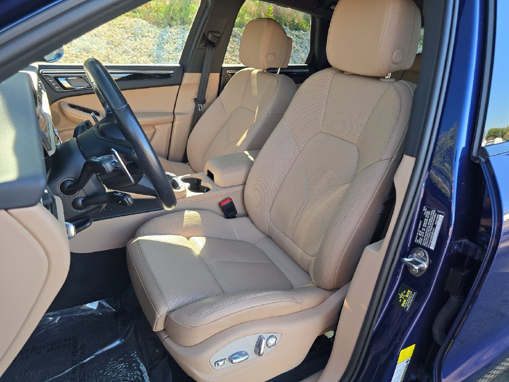 Used 2025 Blue Porsche  image 5