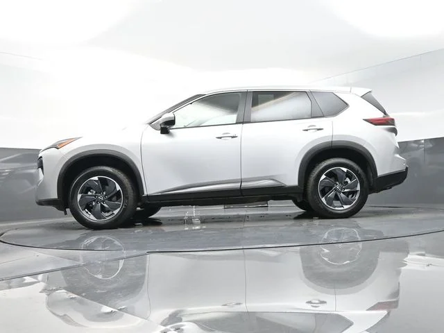 Used 2025 Silver Nissan SV image 35