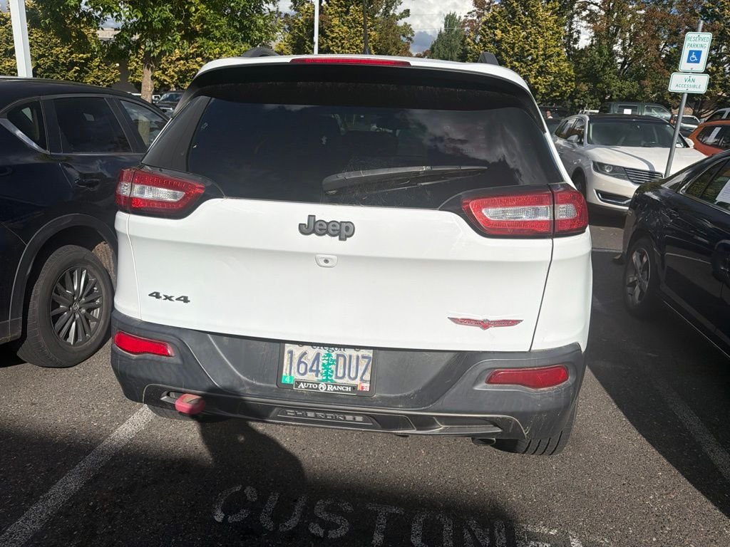 Used 2015 Bright White Clearcoat Jeep Trailhawk image 5