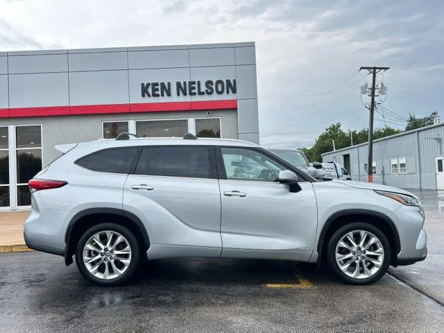 Used 2022 Silver Toyota Limited image 14