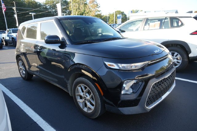 Used 2022 Black Kia S image 1