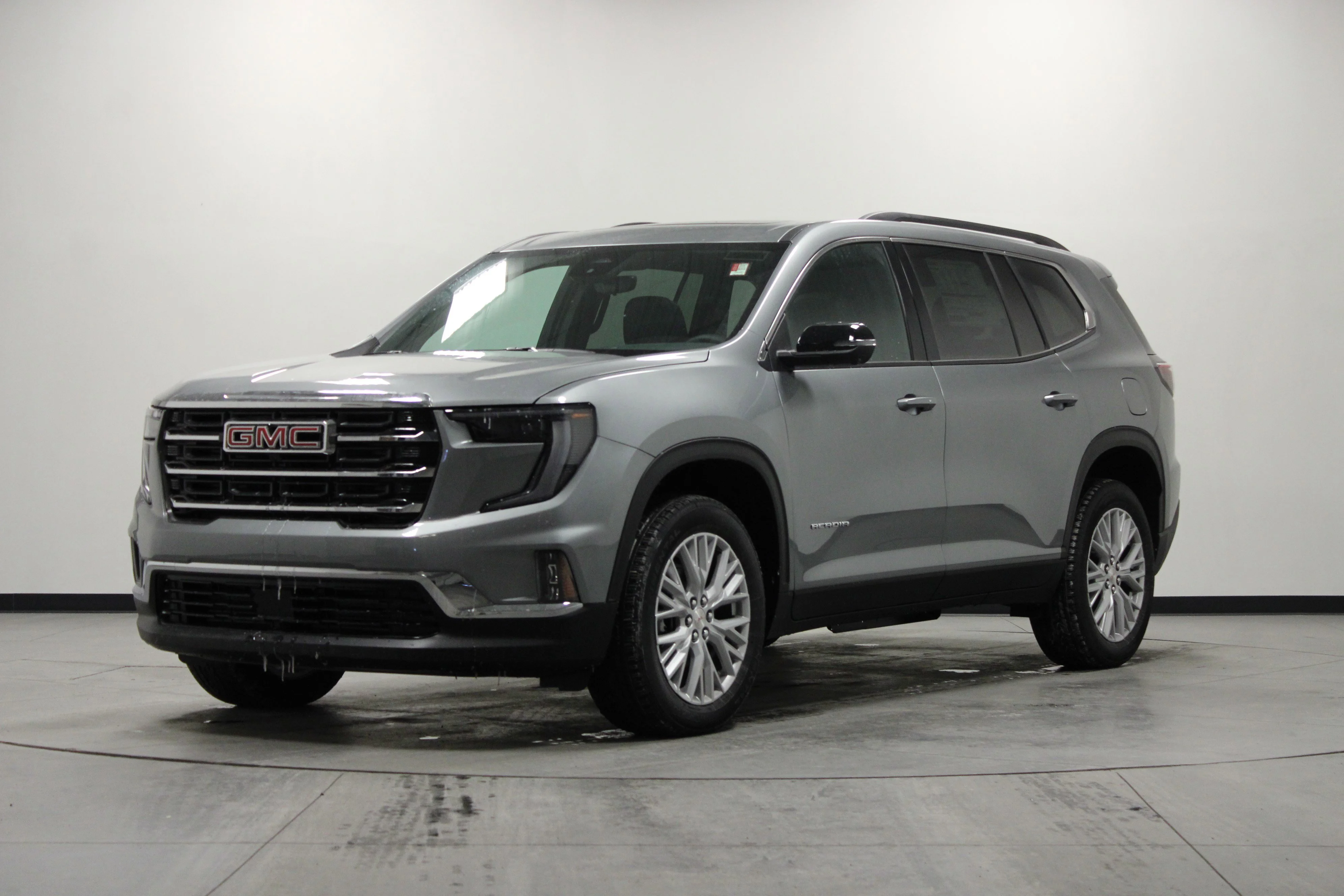 New 2026 Sterling Metallic GMC Elevation image 8