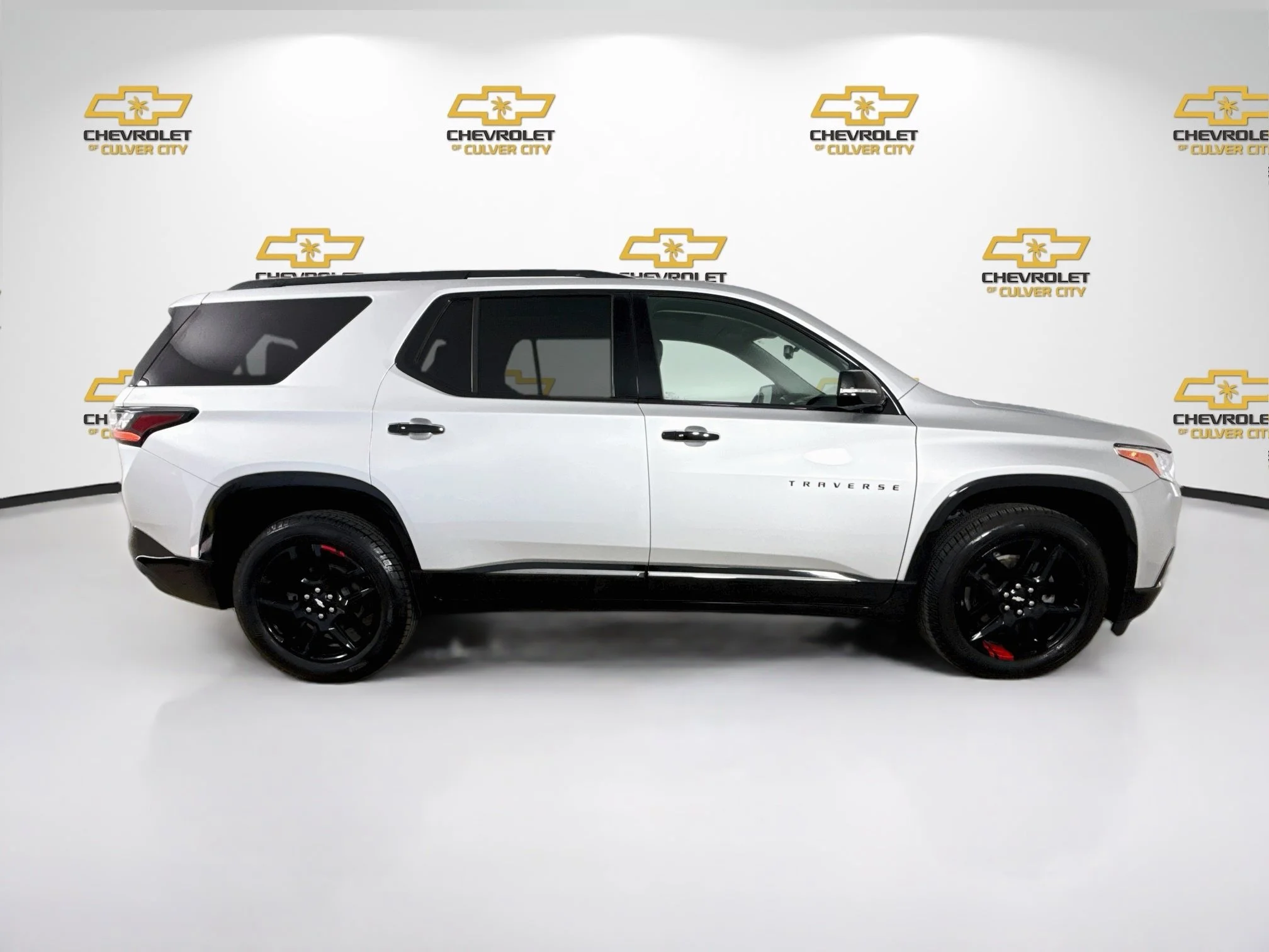 Used 2020 SILVER ICE METALLIC Chevrolet Premier image 9
