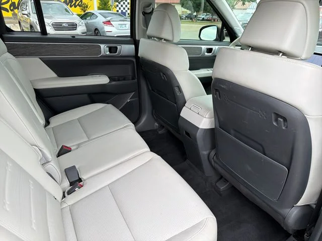 Used 2024  Hyundai Limited image 26
