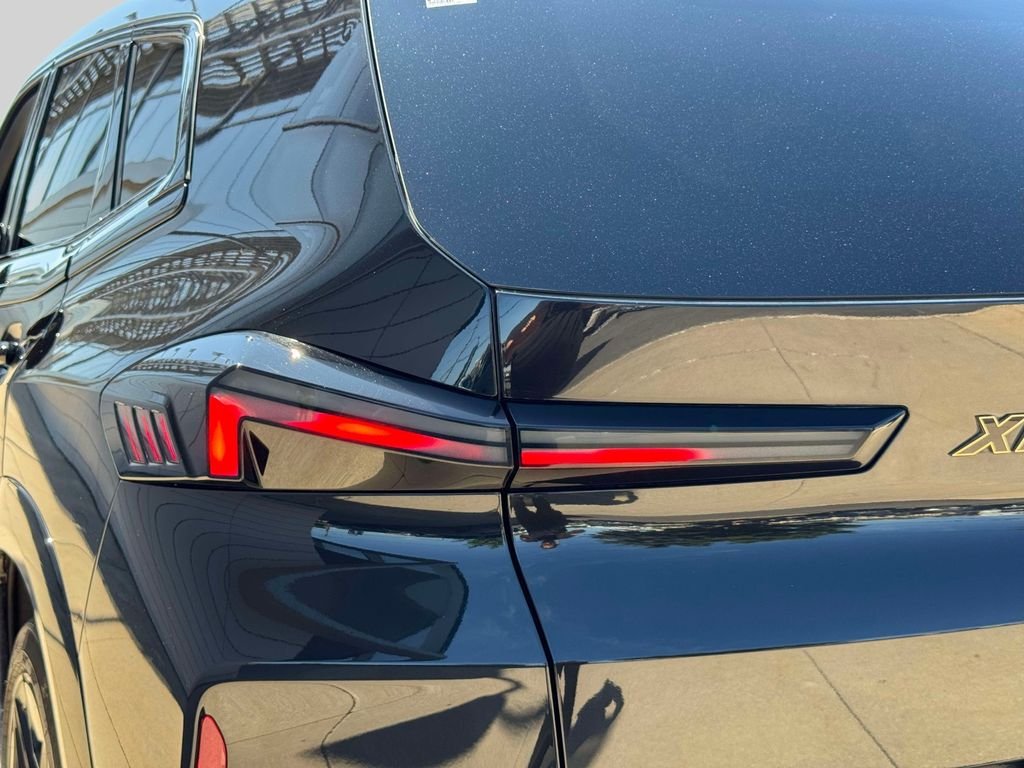 Used 2023 Black Sapphire Metallic BMW Base image 10