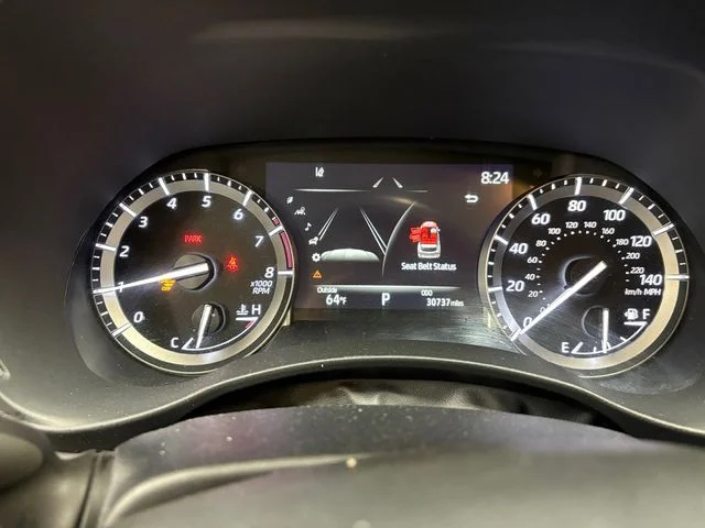 Used 2022  Toyota XLE image 6
