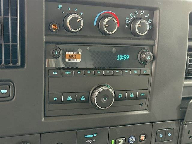 2025 GMC Savana Cargo Work Van - Photo 44