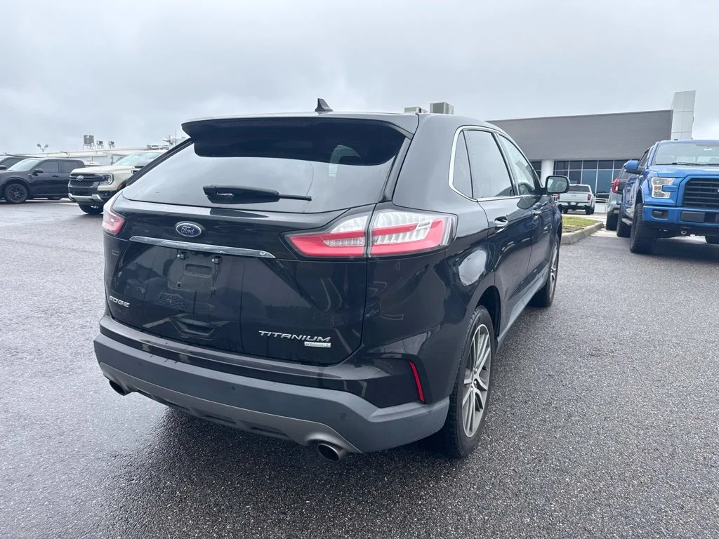 Used 2020 Agate Black Ford Titanium image 2