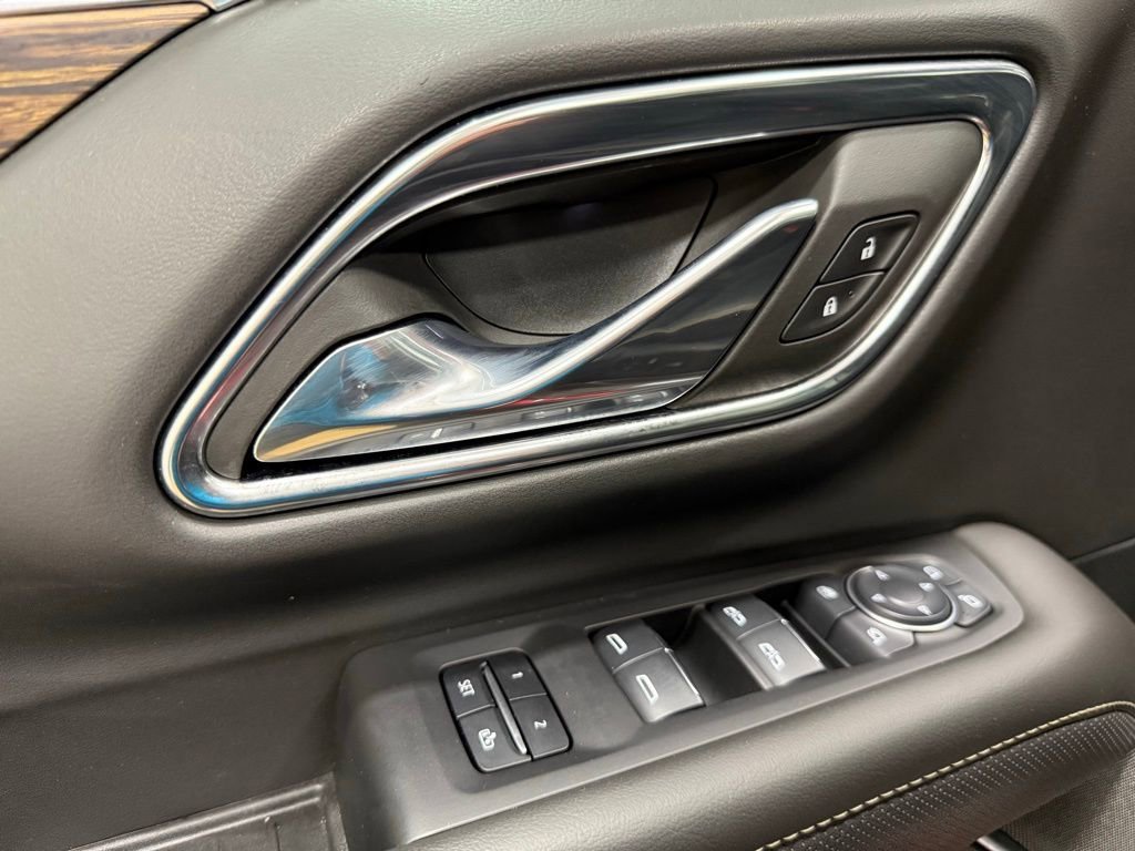 2024 Chevrolet Suburban Premier - Photo 31