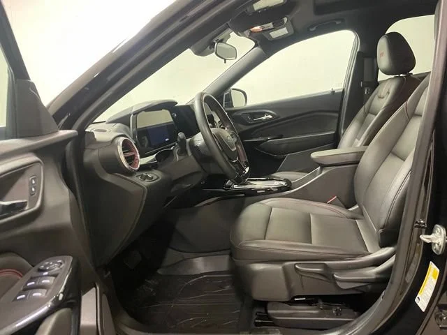 Used 2025 Mosaic Black Metallic Chevrolet 2RS image 19
