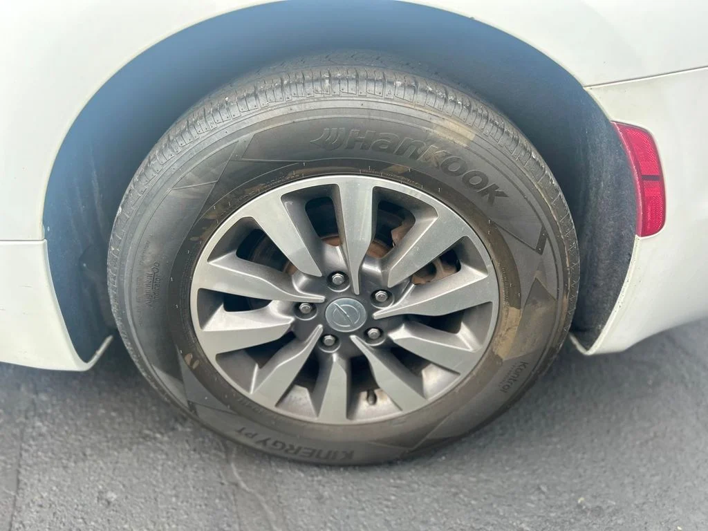 Used 2020 White Chrysler Touring L Plus image 44