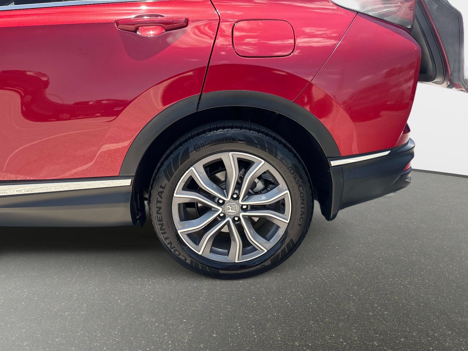 Used 2022 Radiant Red Metallic Honda Touring image 10