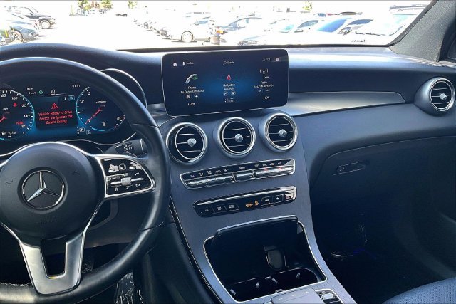Certified Used 2022  Mercedes-Benz GLC 300 image 5